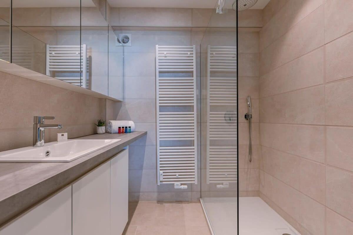 Huswell - Brand New Apartment With A View Ostenda Esterno foto